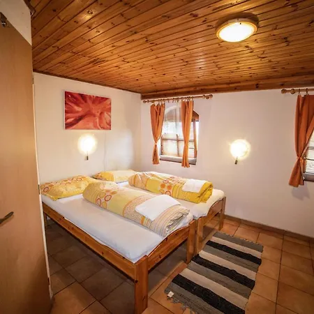 Vinny Sklep U Terezy A Jakuba Moravska Nova Ves Exterior photo